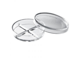 Чаша Петри - Petri с четырьмя отделениями