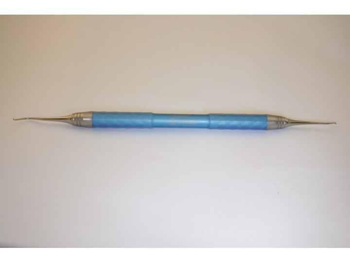 Экскаватор двусторонний №3, с круглым изогутым наконечником 01703